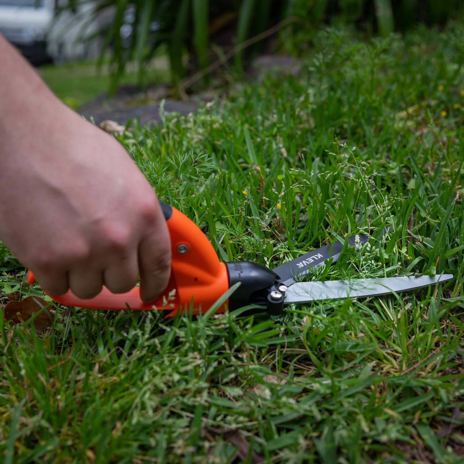 Rotating Grass Shears - Precision Gardening Made Easy - Image 9